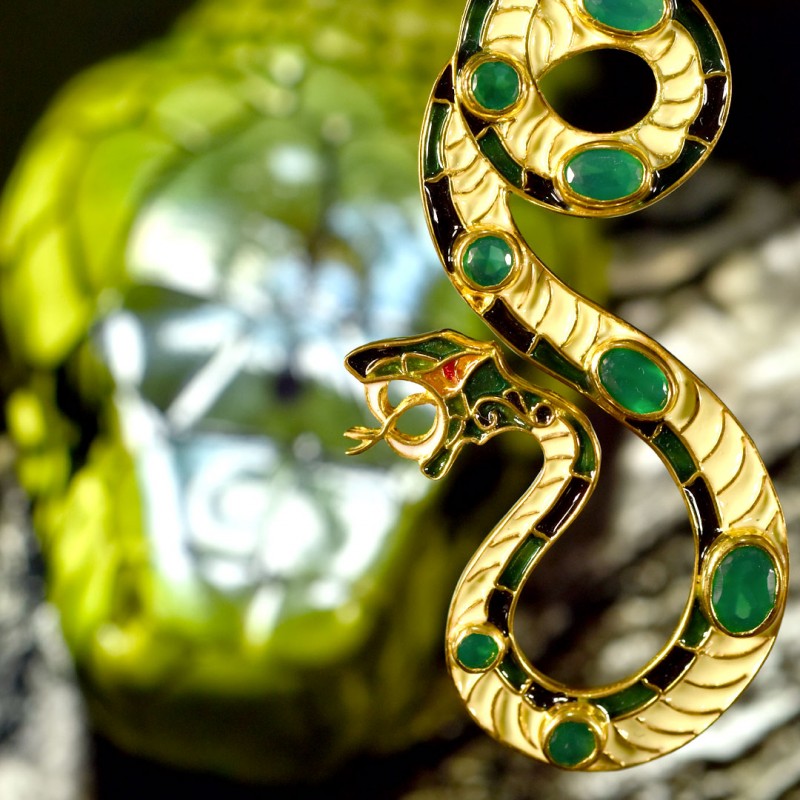 Snake earrings, handmade in Italy by Percossi Papi with natural stones