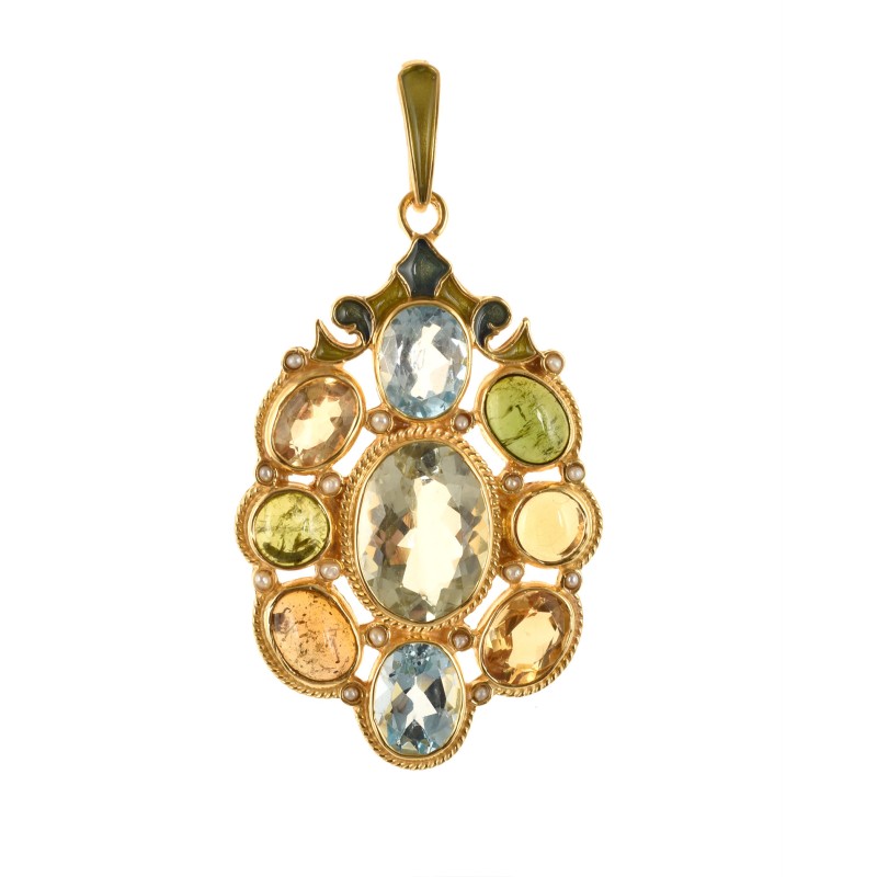 Classical pendant